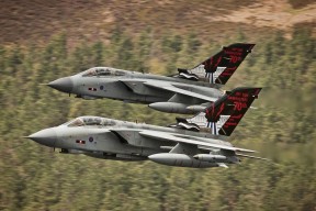 爱游戏体育客户端-_骑士年轻核心韧性十足，比赛精彩纷呈_，骑士队员最新名单