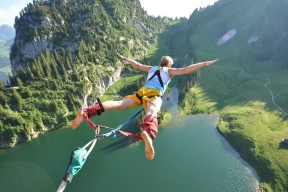 爱游戏体育app网页版下载-美洲杯逆境突围：只为荣耀拼尽全力，美洲杯揭幕战准98db in