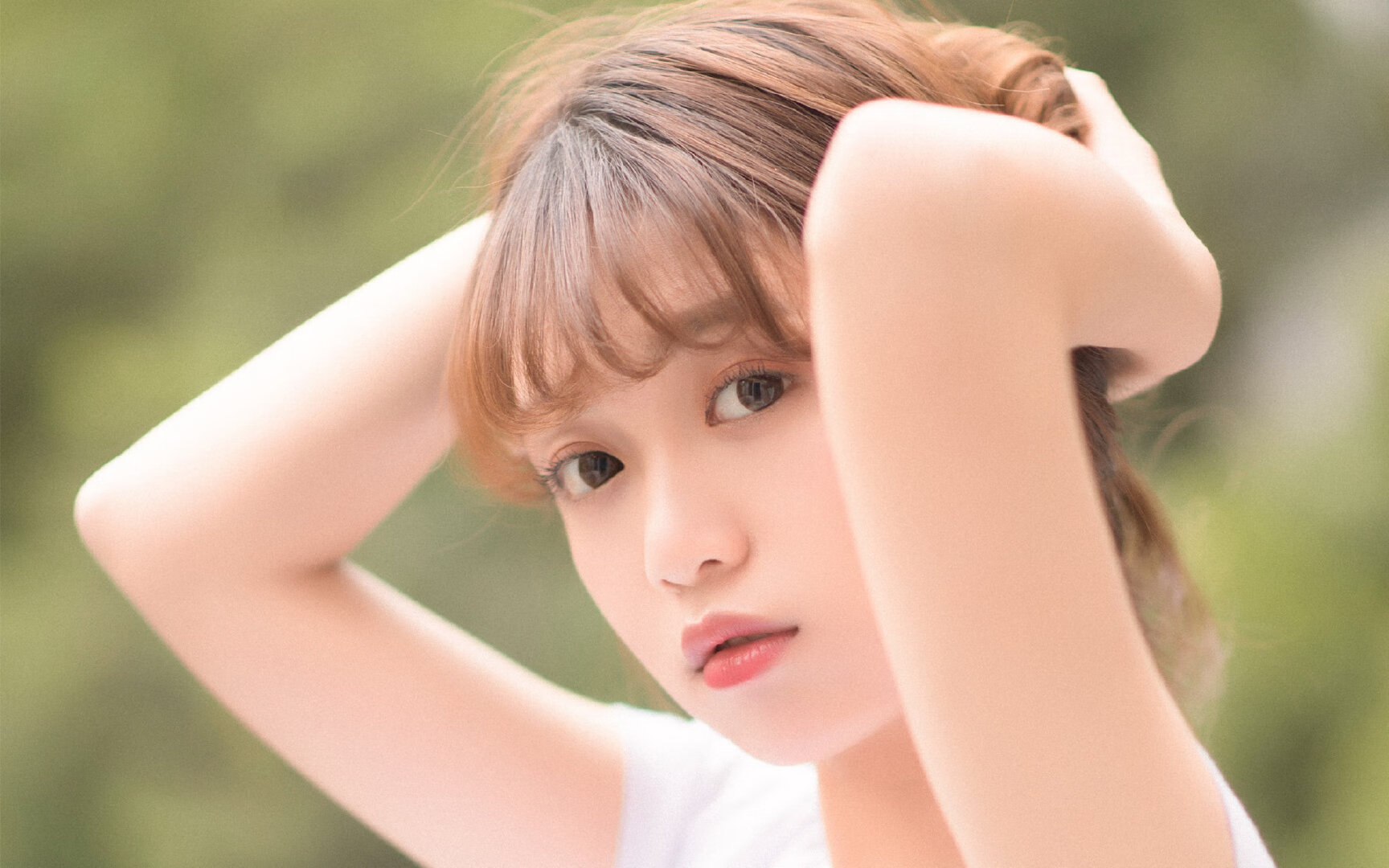 “虚拟场景与真实比赛无缝植入：未来观赛体验的终极升级”，虚拟现实场景制作